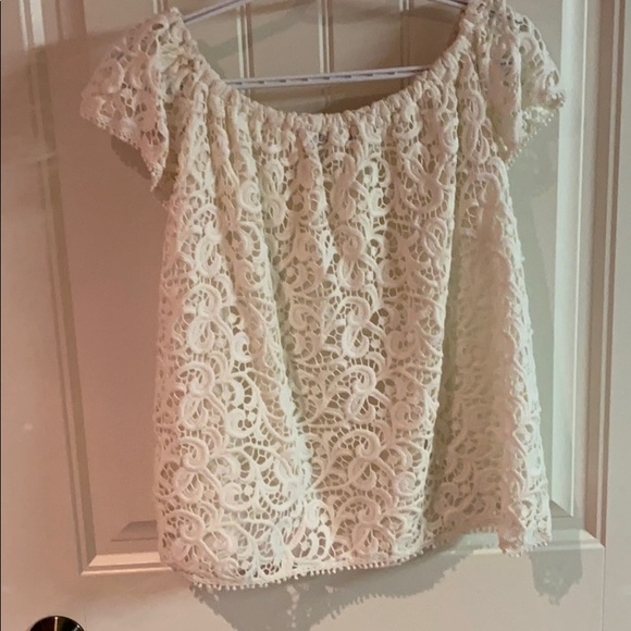 Hiche lace top. - Picture 2 of 3